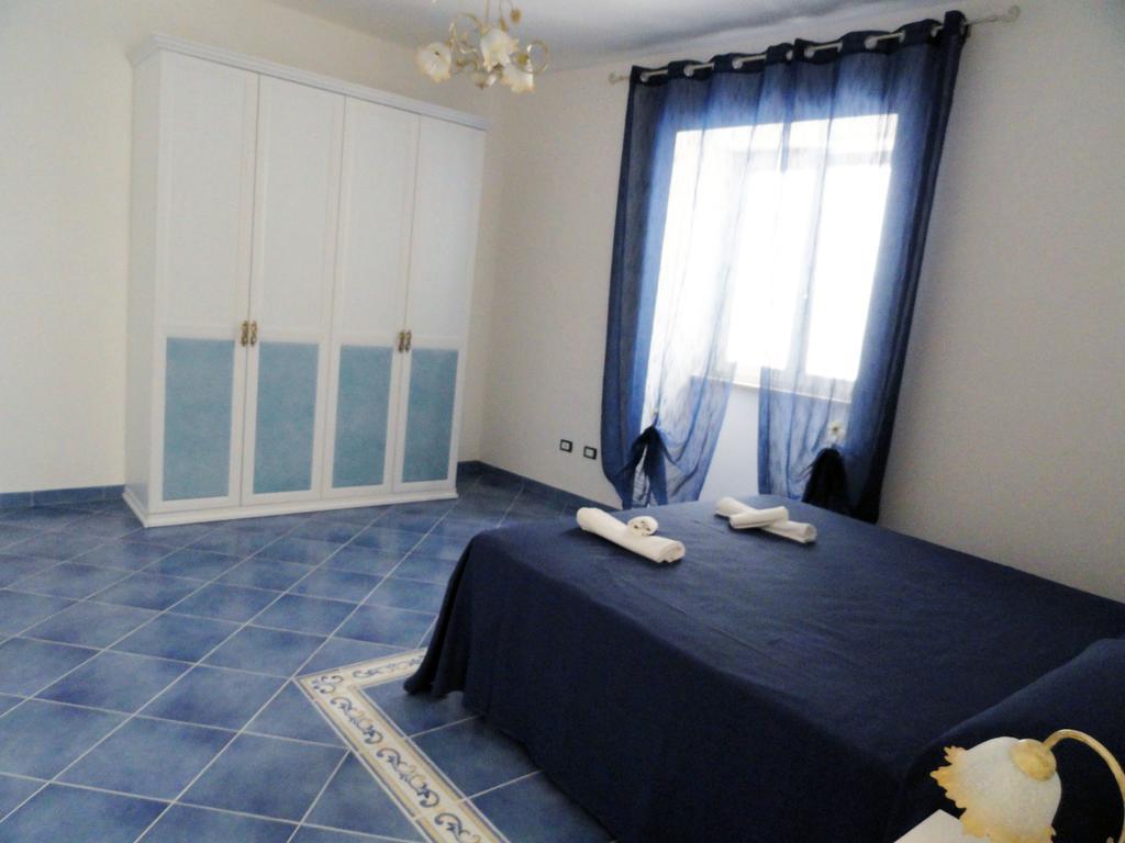 Chiaia Apartments Ponza Værelse billede