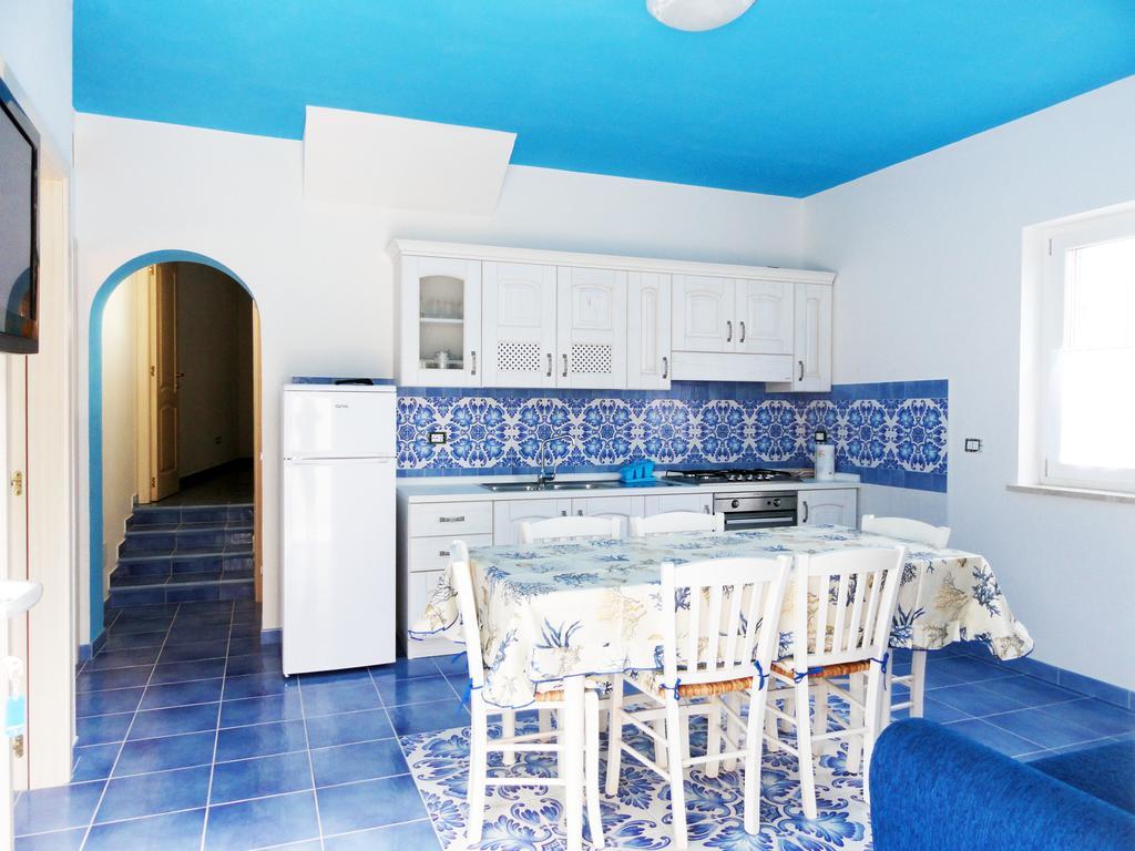 Chiaia Apartments Ponza Værelse billede