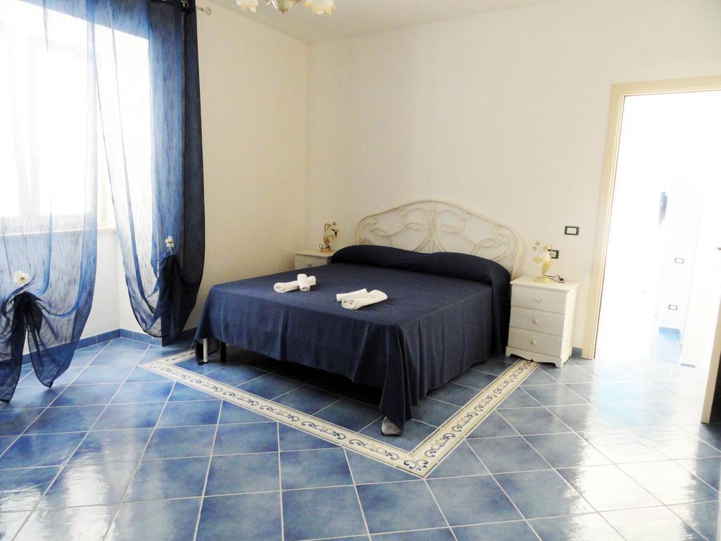 Chiaia Apartments Ponza Værelse billede