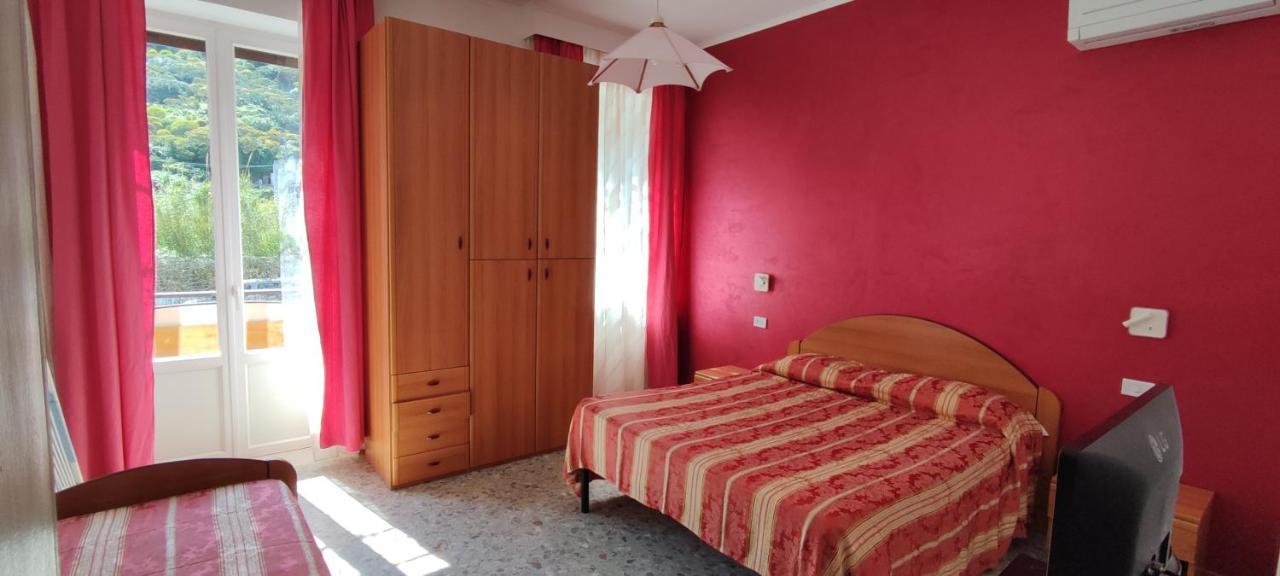 Chiaia Apartments Ponza Eksteriør billede