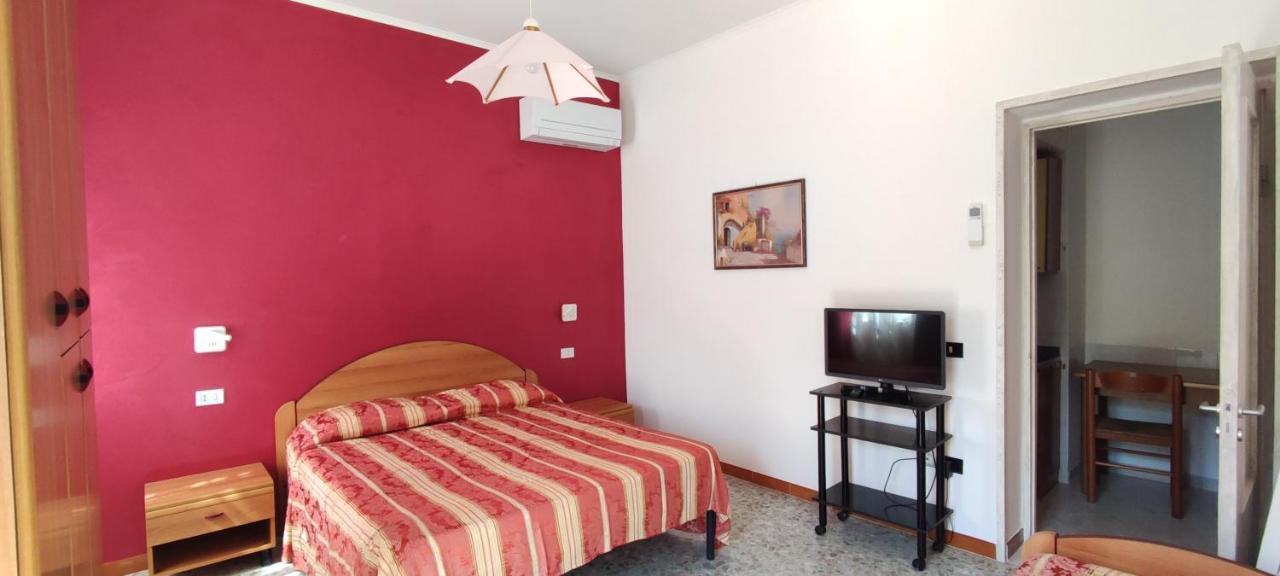 Chiaia Apartments Ponza Eksteriør billede
