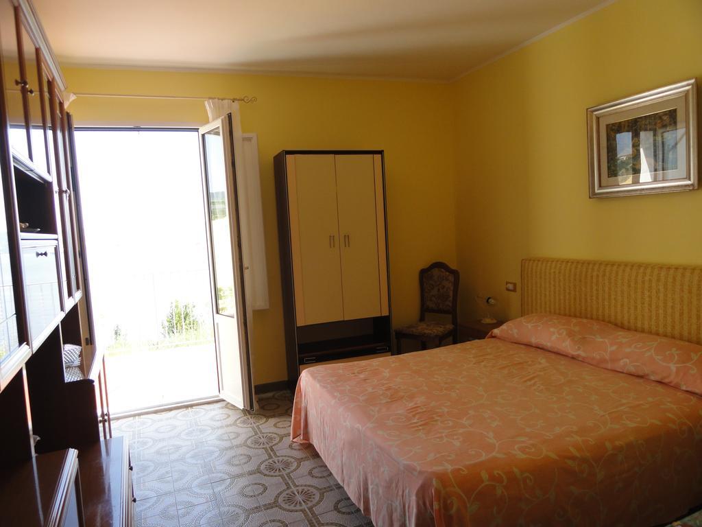Chiaia Apartments Ponza Værelse billede