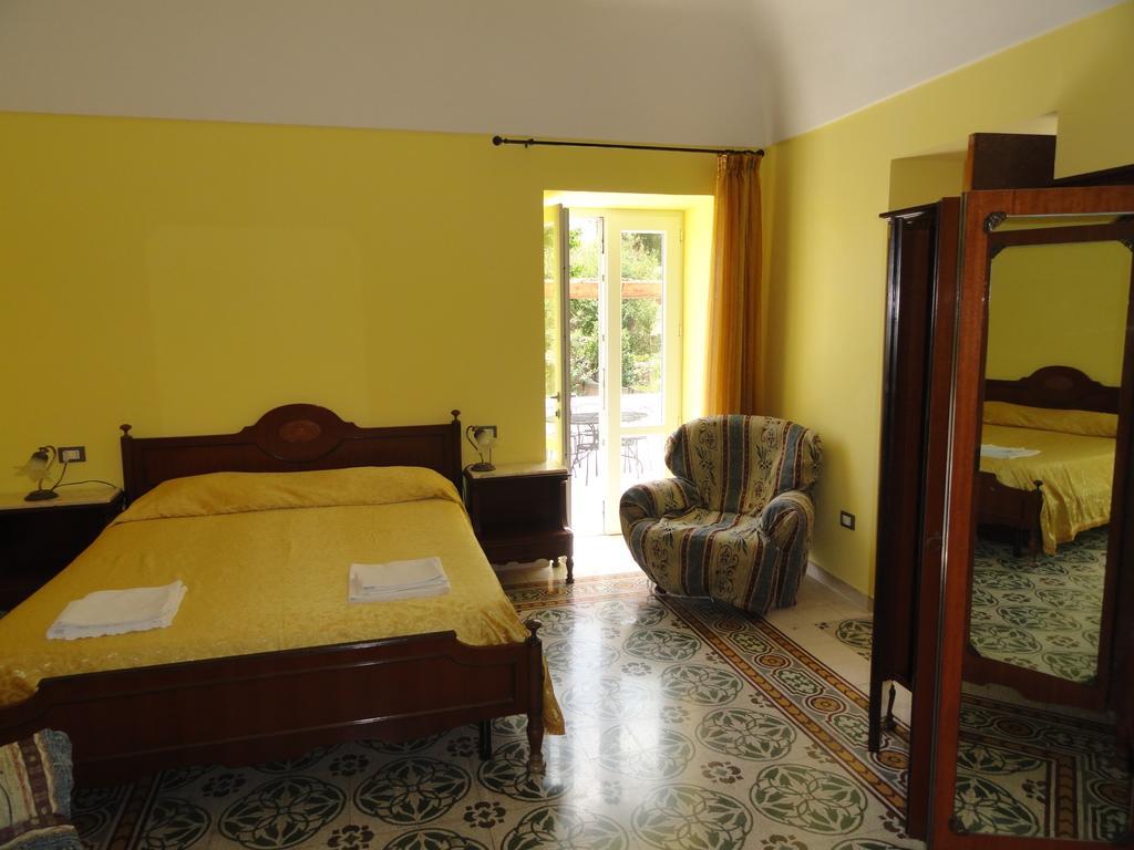 Chiaia Apartments Ponza Værelse billede