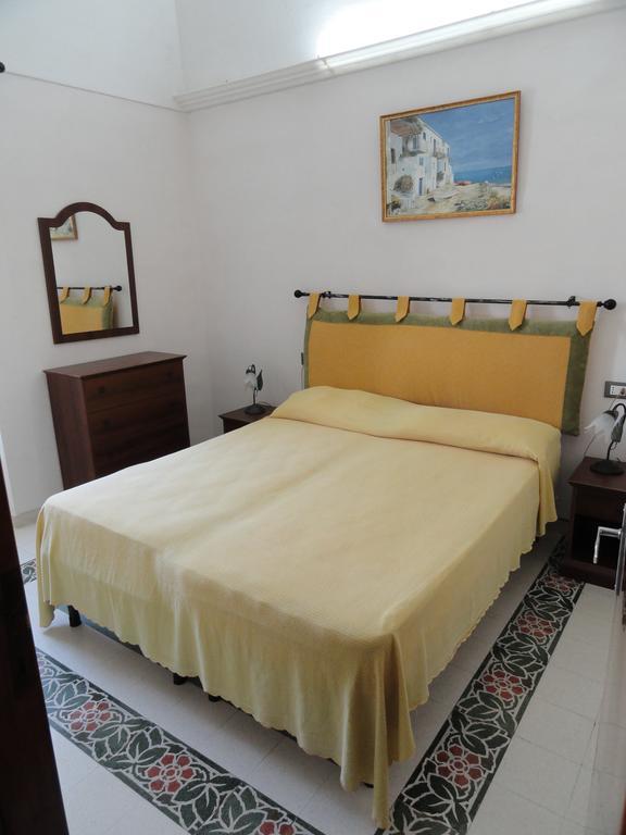 Chiaia Apartments Ponza Værelse billede