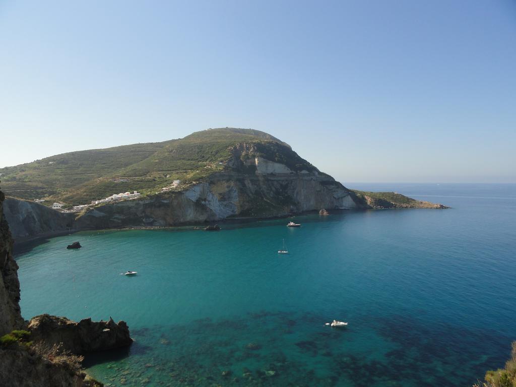 Chiaia Apartments Ponza Eksteriør billede